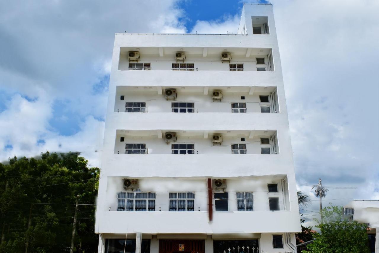 Mallika Resort Trincomalee Exterior photo